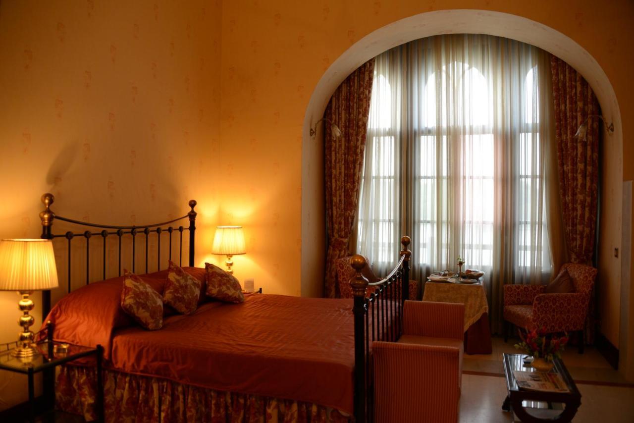 Gajner Palace-Heritage By Hrh Group Of Hotels Exterior foto